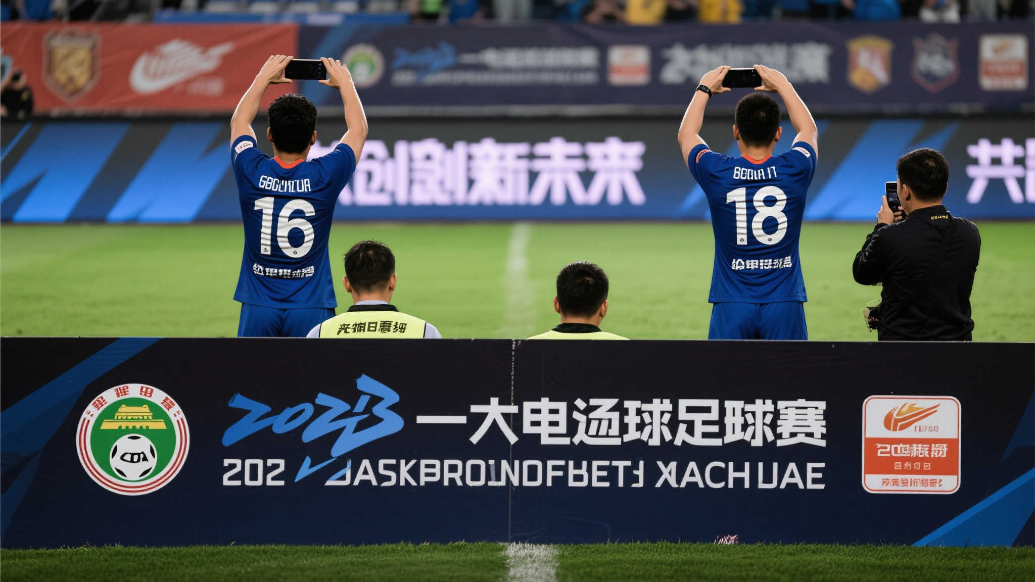 巴萨中卫将被出售，罗马诺：克里斯滕森今夏或迎转会